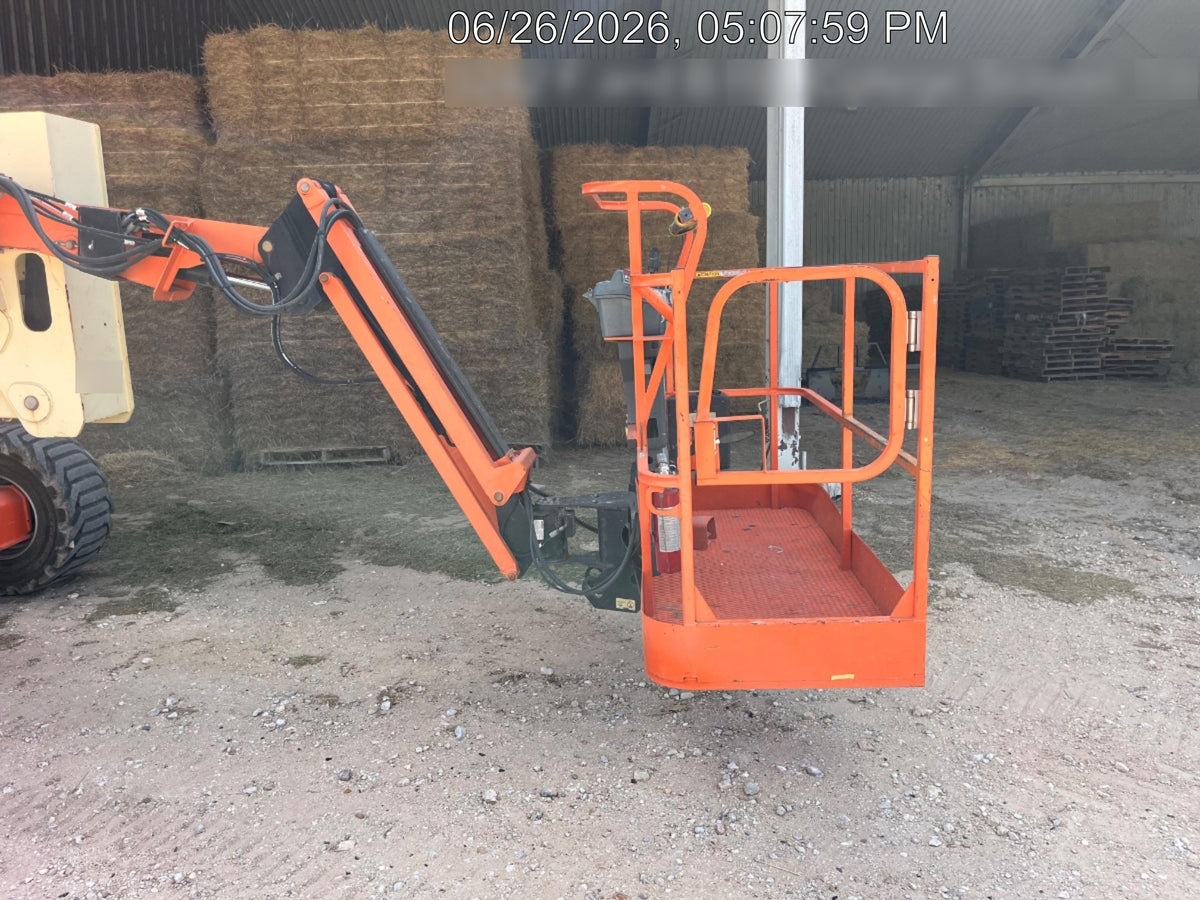 2019 JLG 450AJ