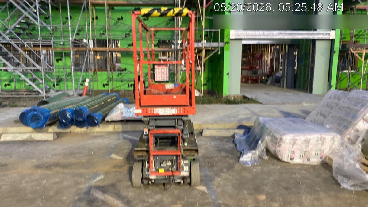 2020 Skyjack SJIII-3219 Solid NM Tires, Half height spring hinged entry gate, Dual Beacons, 800W Inverter