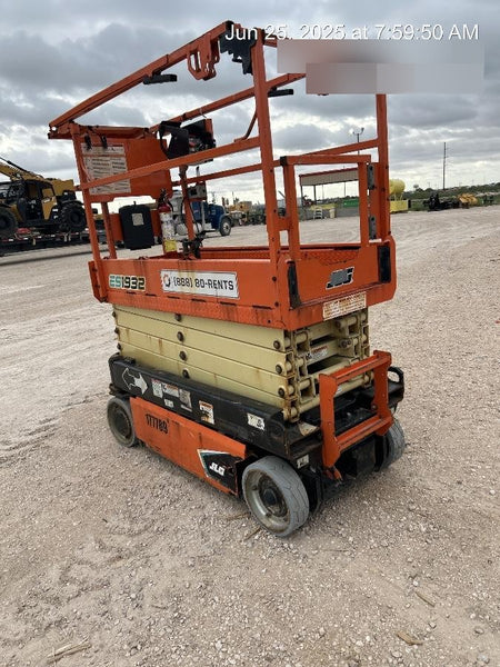 2021 JLG ES1932