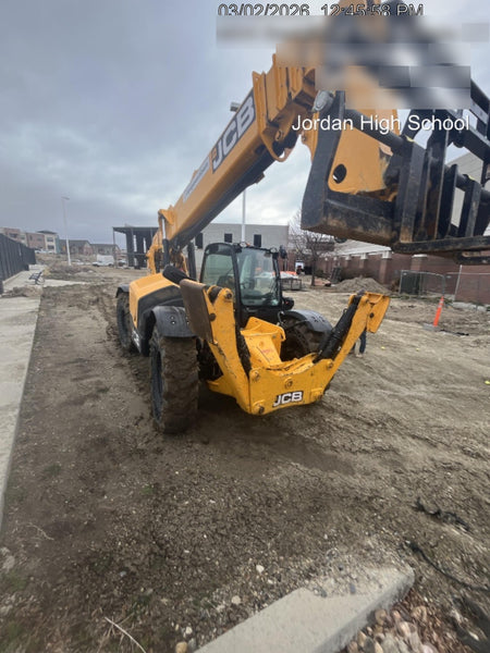 2020 JCB 510-56 Cab/Heat/Air, 74 HP, Solid Tires, STD Worklight, Beacon, Aux Hydraulics, Lifting Eye, Back up Alarm w/66" Carriage/60" Forks