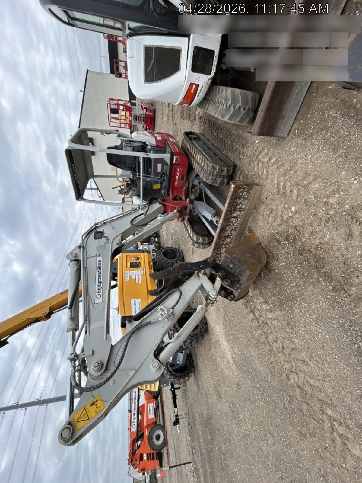 2022 TAKEUCHI TB235-2R