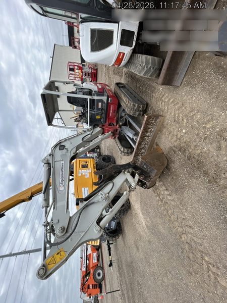 2022 TAKEUCHI TB235-2R