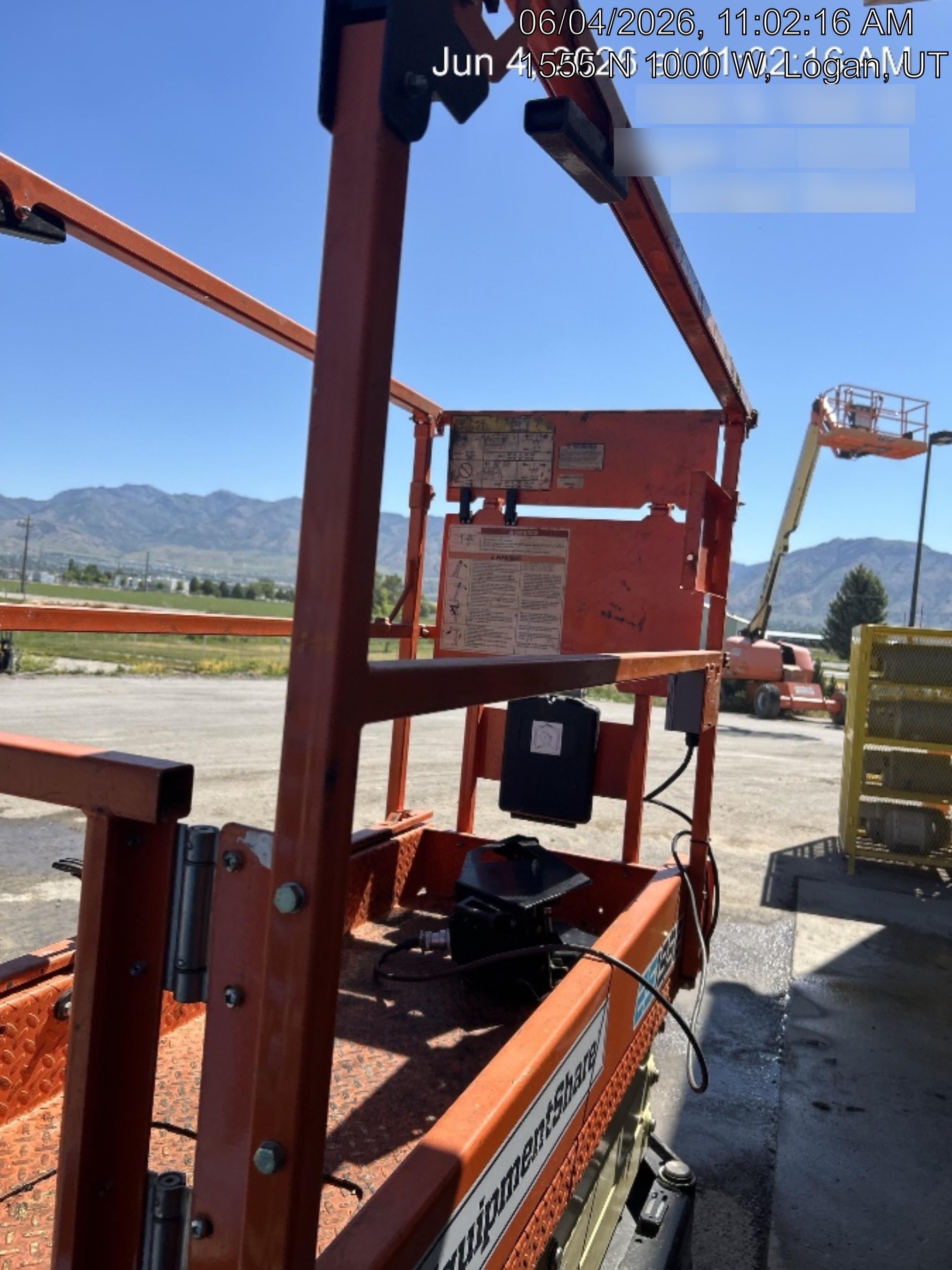 2022 JLG ES1932