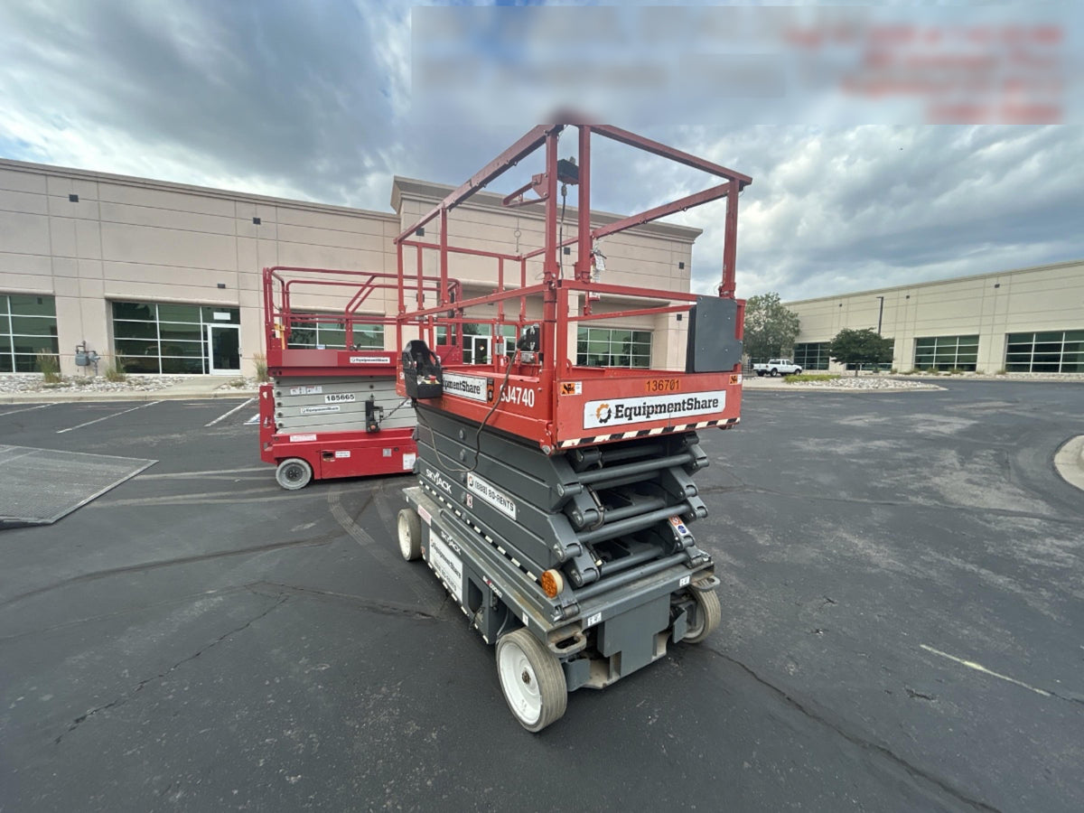 2021 SKYJACK SJ4740