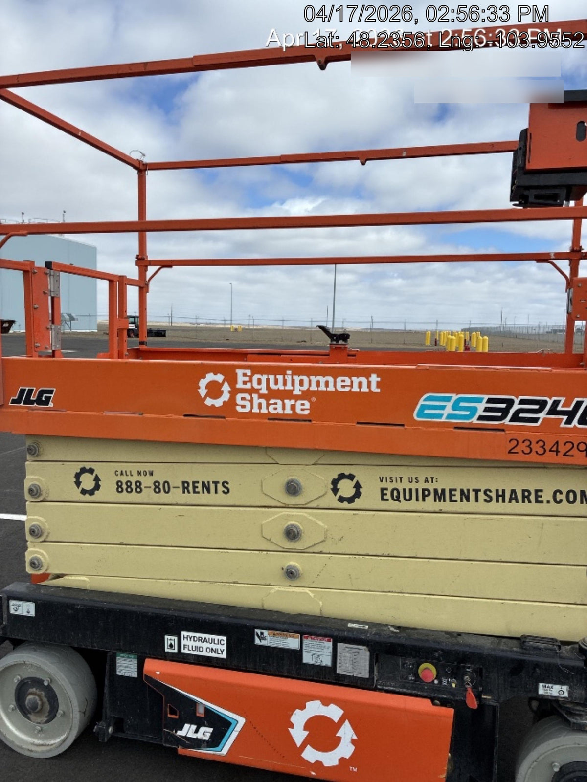 2022 JLG ES3246