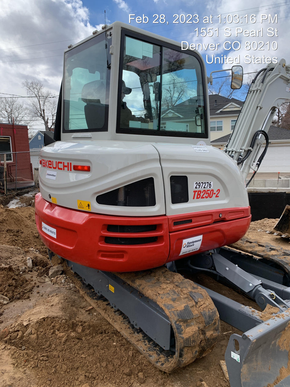 2023 TAKEUCHI TB250-2CR