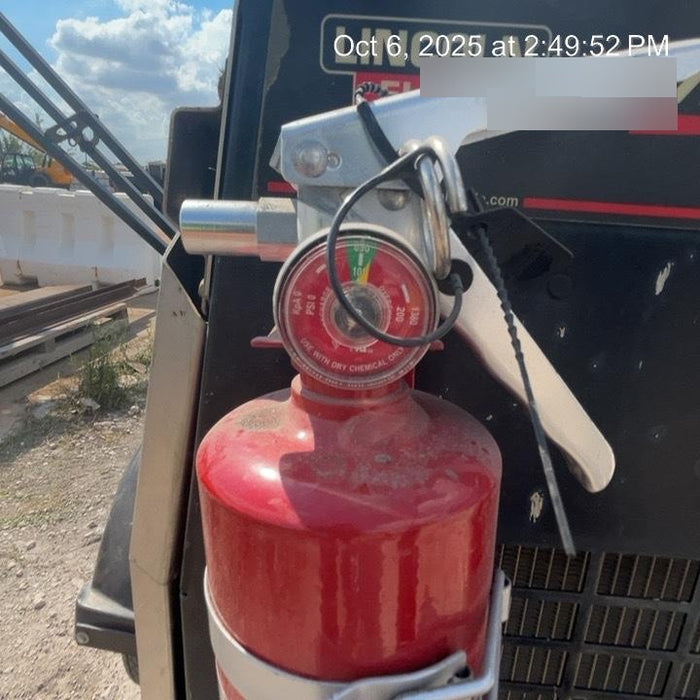 2019 Lincoln Electric Vantage 322 Lincoln Vantage 322 Welder w/Trailer, Light Kit, Cable Rack