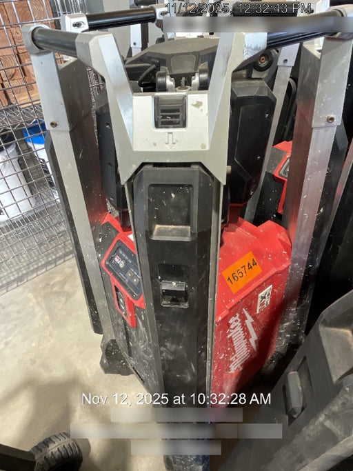 2021 MILWAUKEE MXF041-1XC