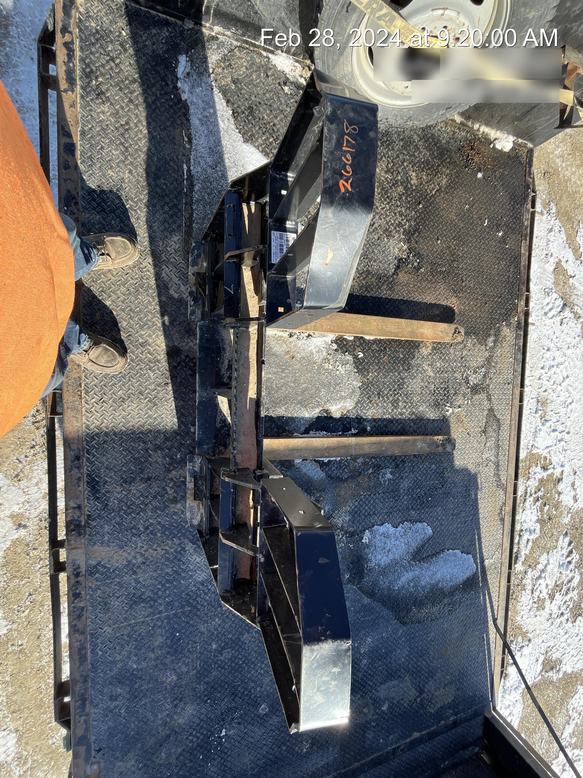 2022 TAKEUCHI 48" Pallet Forks - Takeuchi