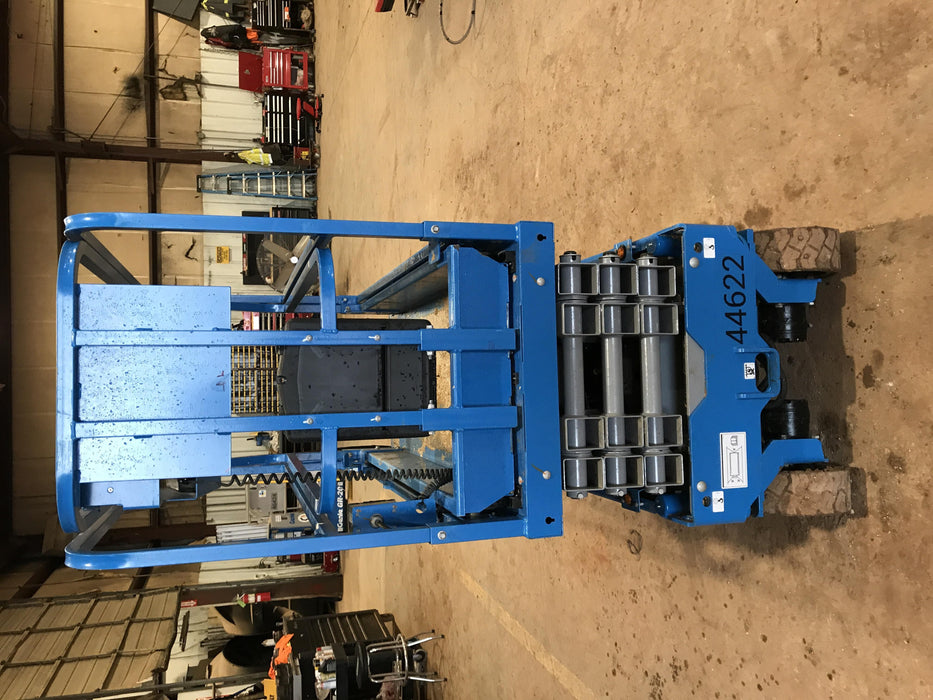 2019 Genie GS-1930 Fixed rails with chain Entry