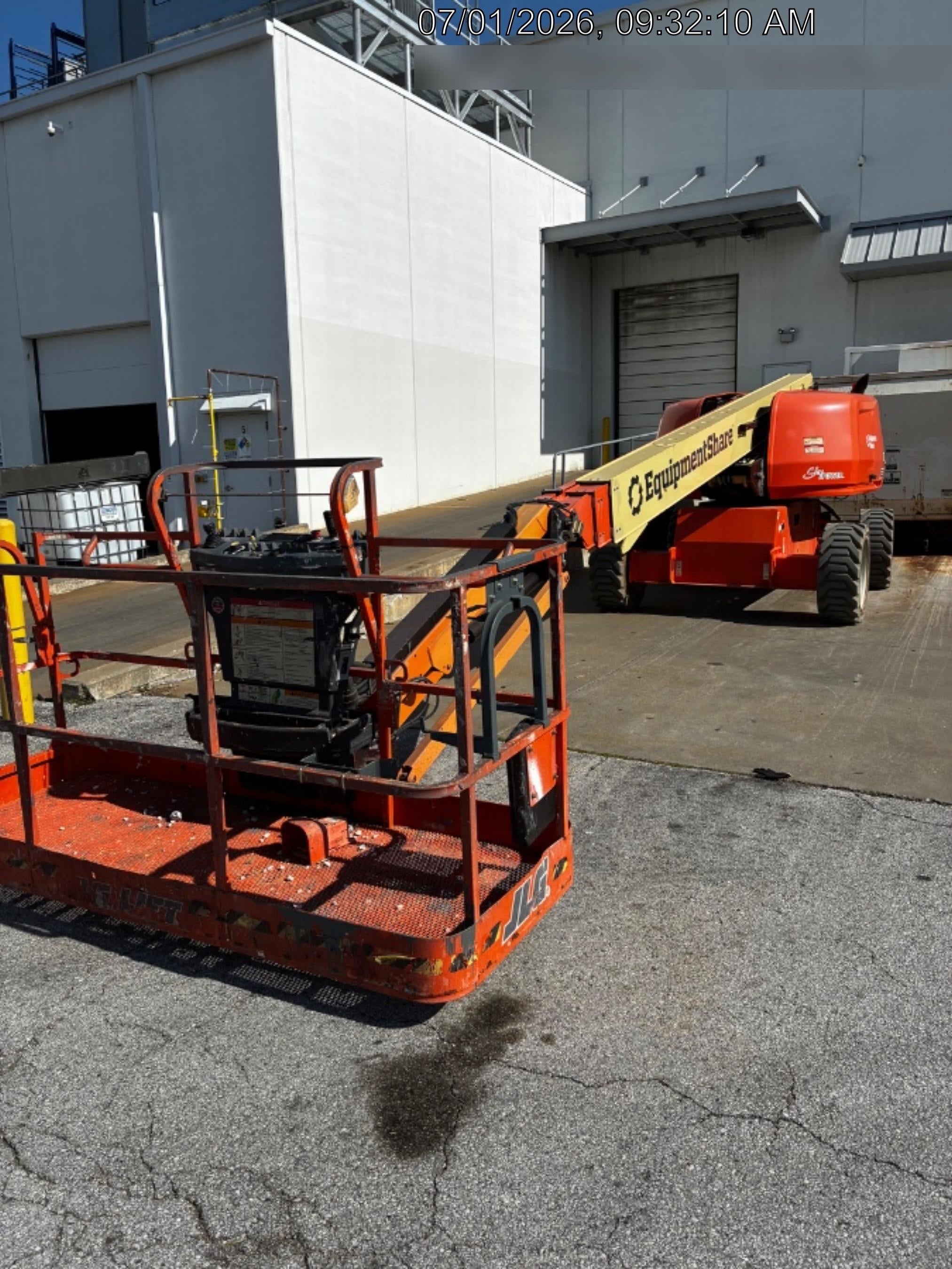 2022 JLG 660SJ