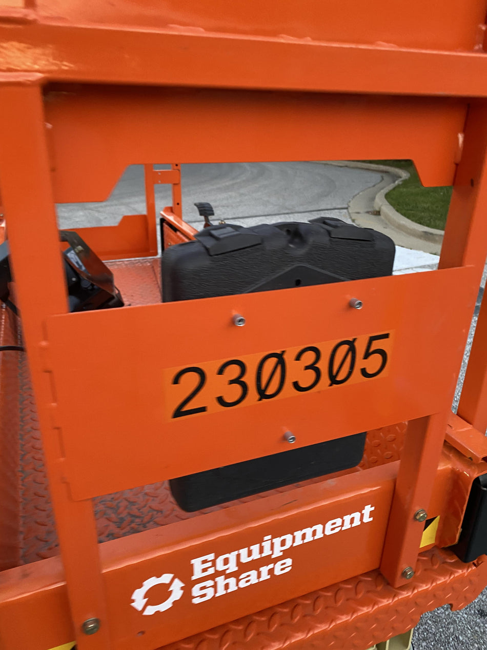 2022 JLG ES1932