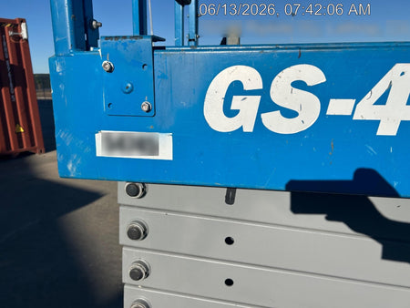 2019 Genie GS-4047 Folding rails with half height swing gate, 800W Inverter