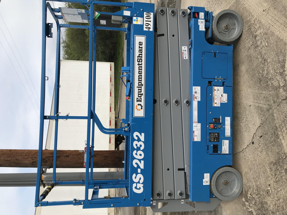 2019 Genie GS-2632 Folding rails with half height swing gate