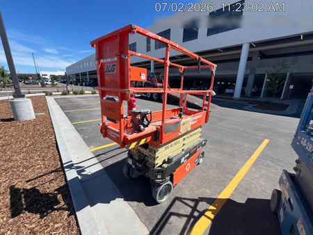 2025 JLG ES1932