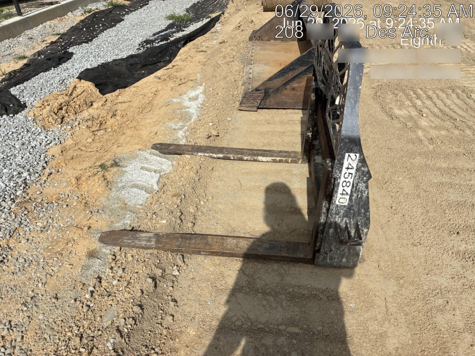 2022 PALADIN 48" Pallet Forks - Paladin