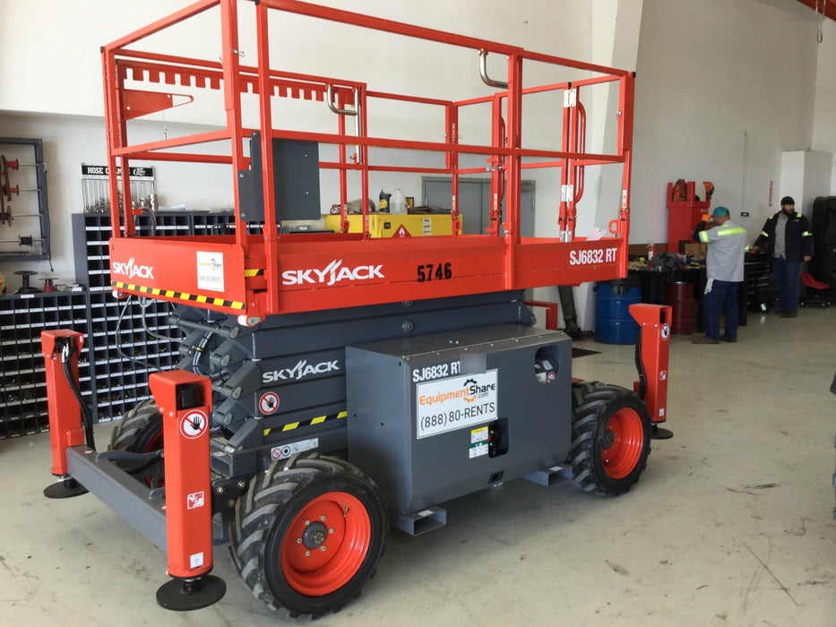 2017 SKYJACK SJ6832 RT
