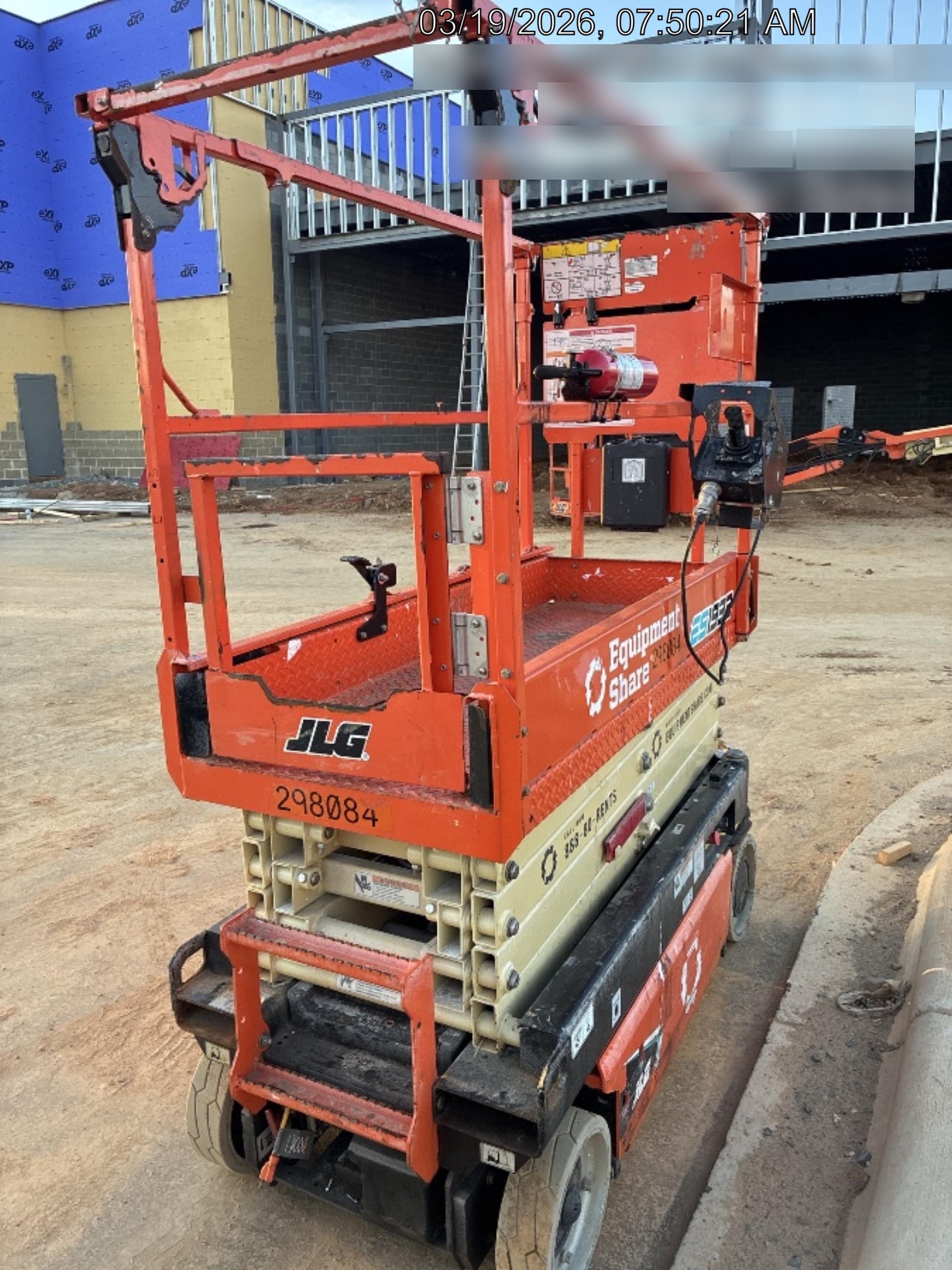 2023 JLG ES1932