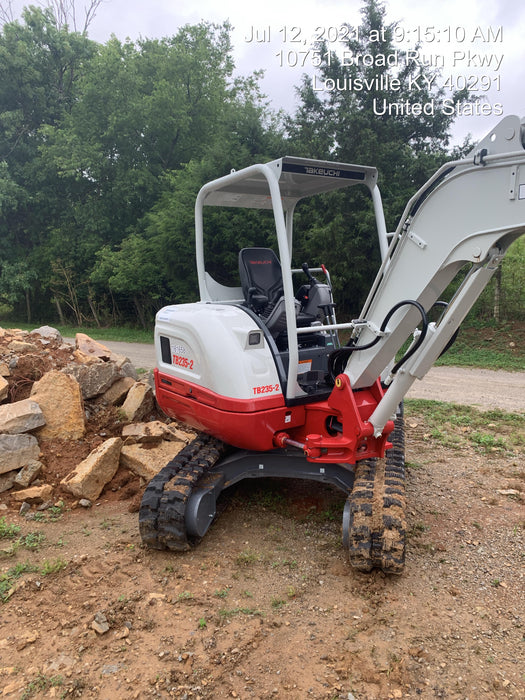 2021 TAKEUCHI TB235-2R