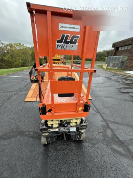 2022 JLG ES1330L