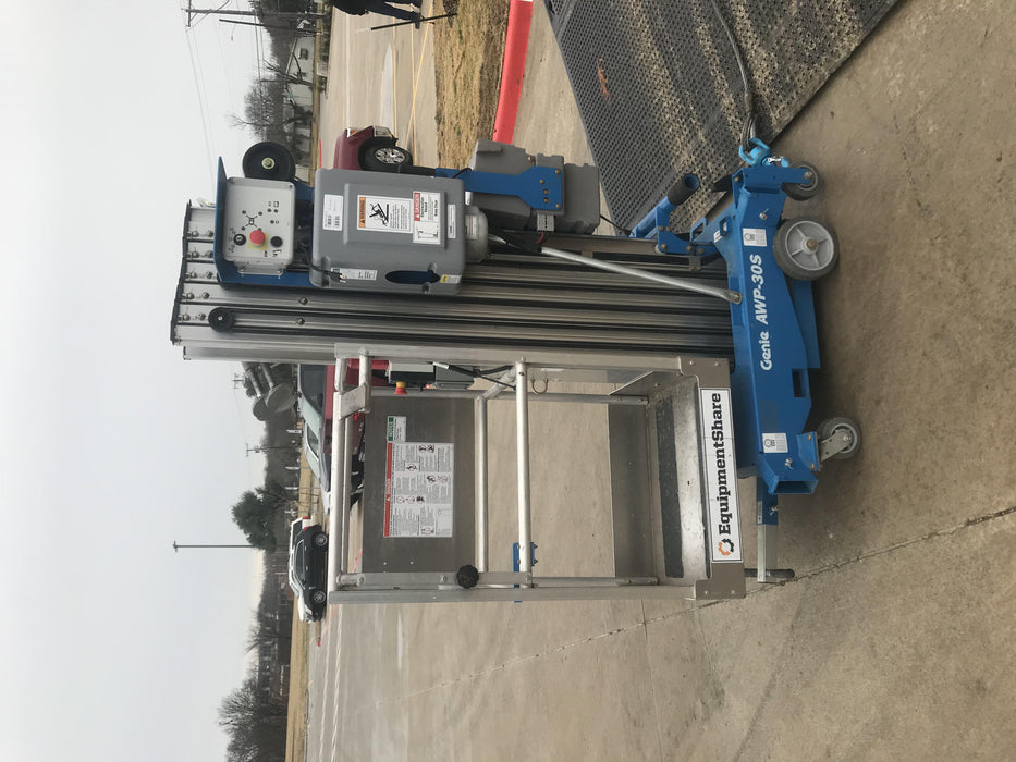 2019 GENIE AWP-30S