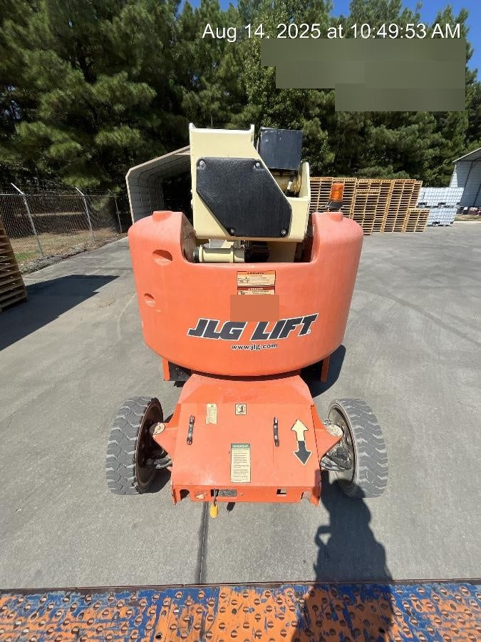 2019 JLG E400AJPN