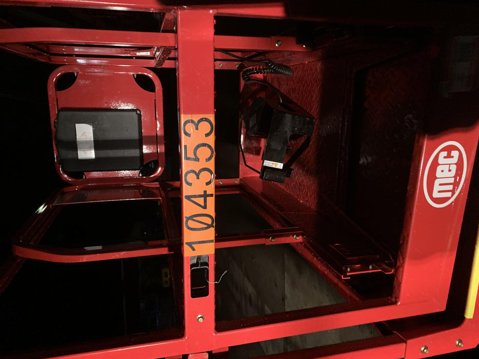 2020 MEC 1330SE Solid NM Tires, Steel Swing out Doors, LCS, Beacon, 900W Inverter