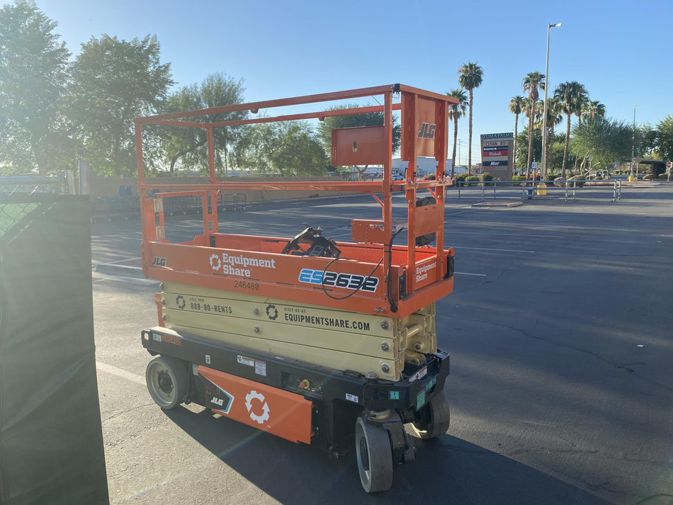 2022 JLG ES2632