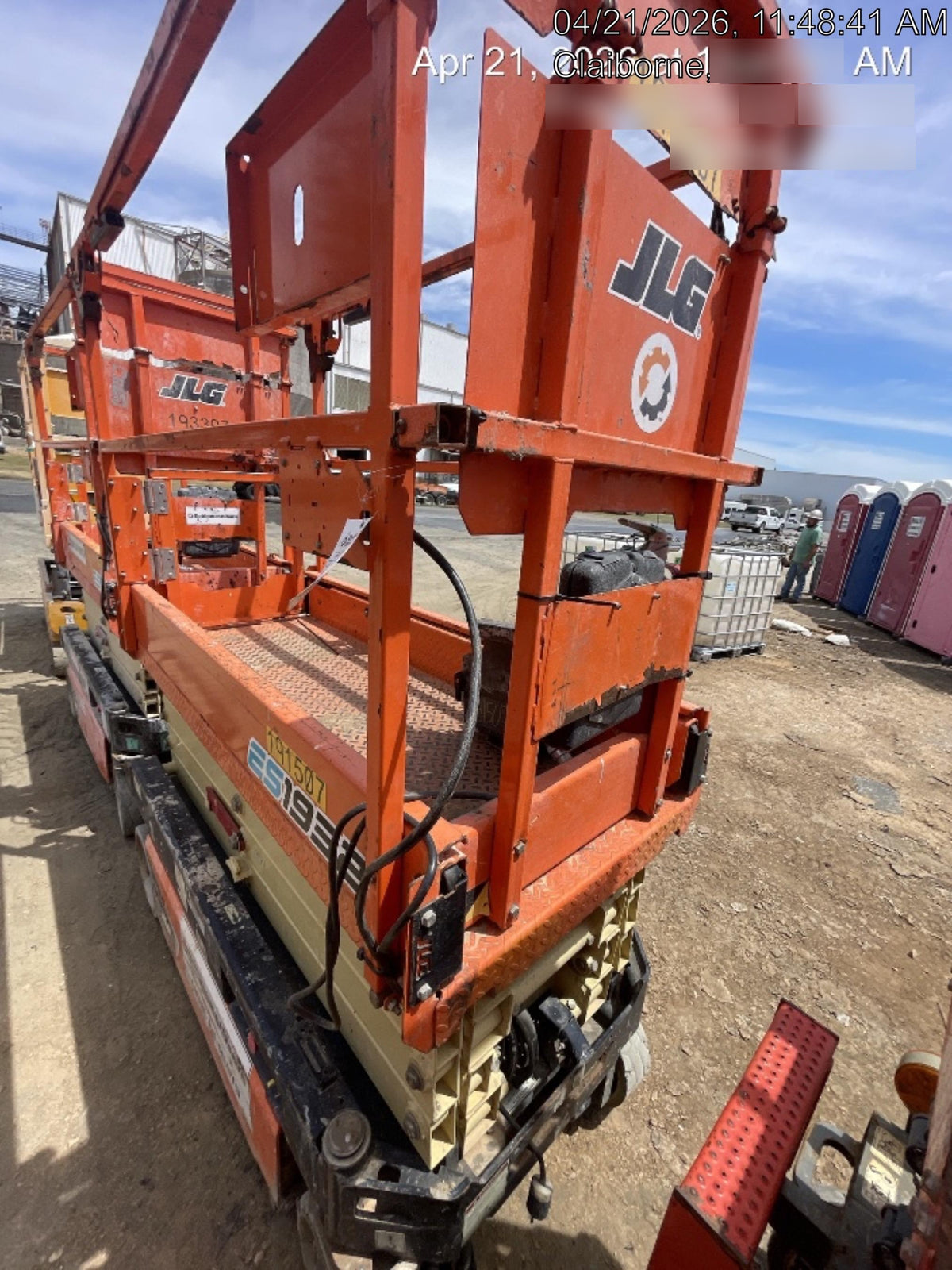 2021 JLG ES1932