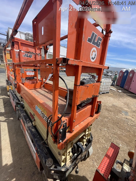 2021 JLG ES1932