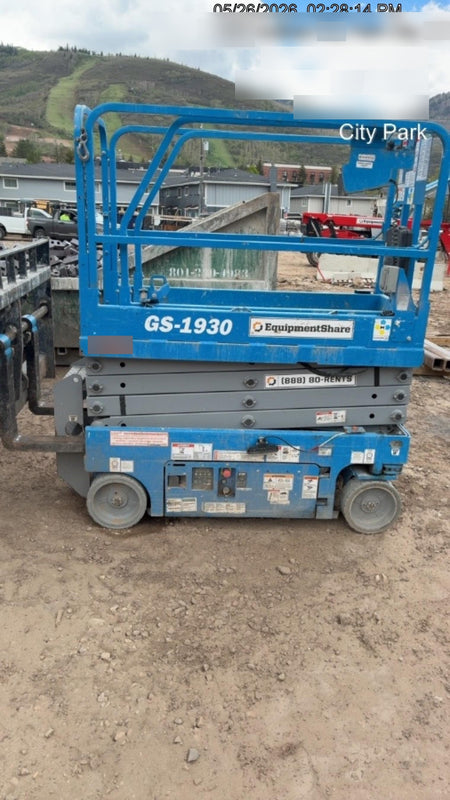 2019 Genie GS-1930 Fixed rails with chain Entry