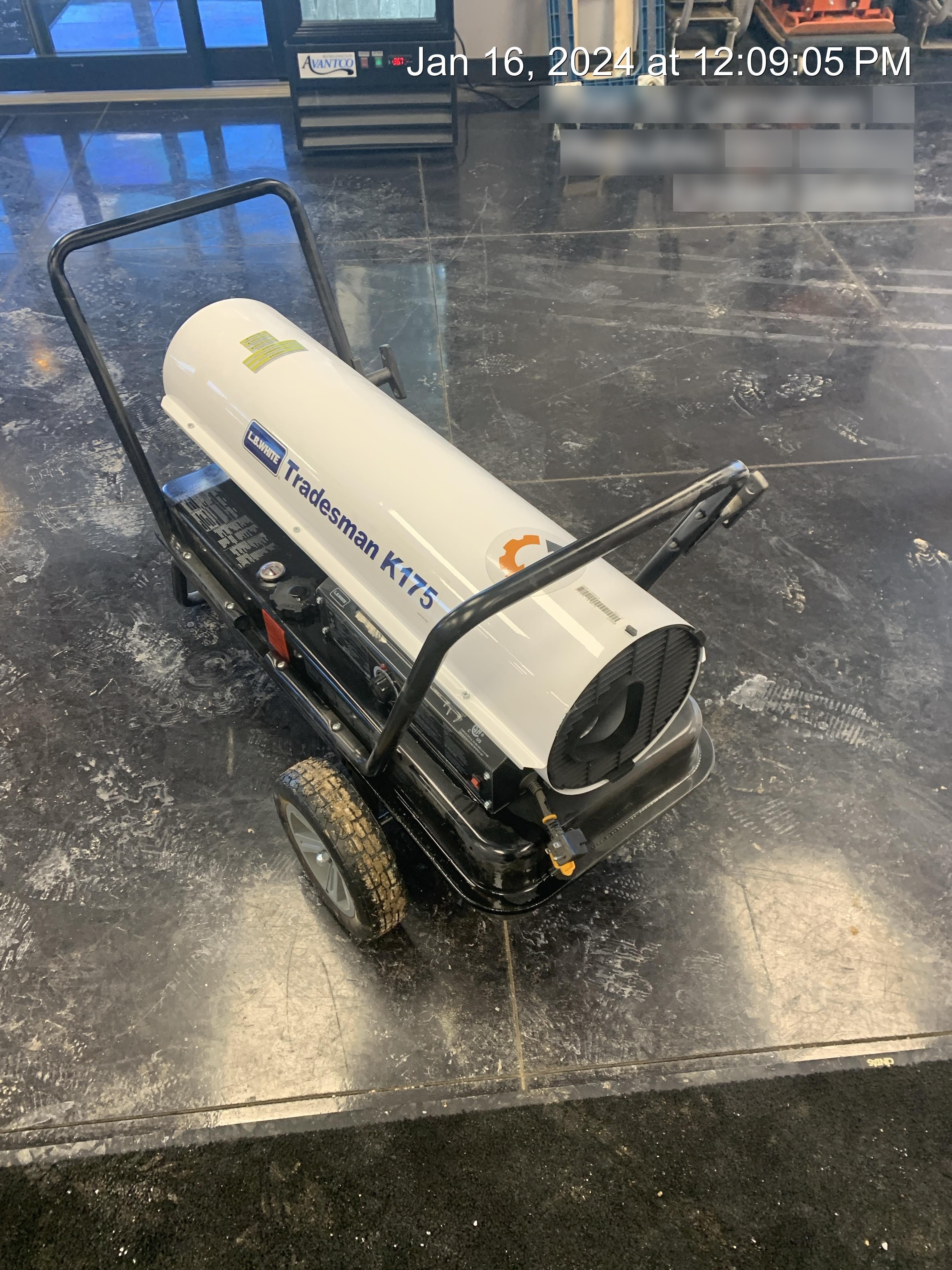 2022 LB WHITE Tradesman K175