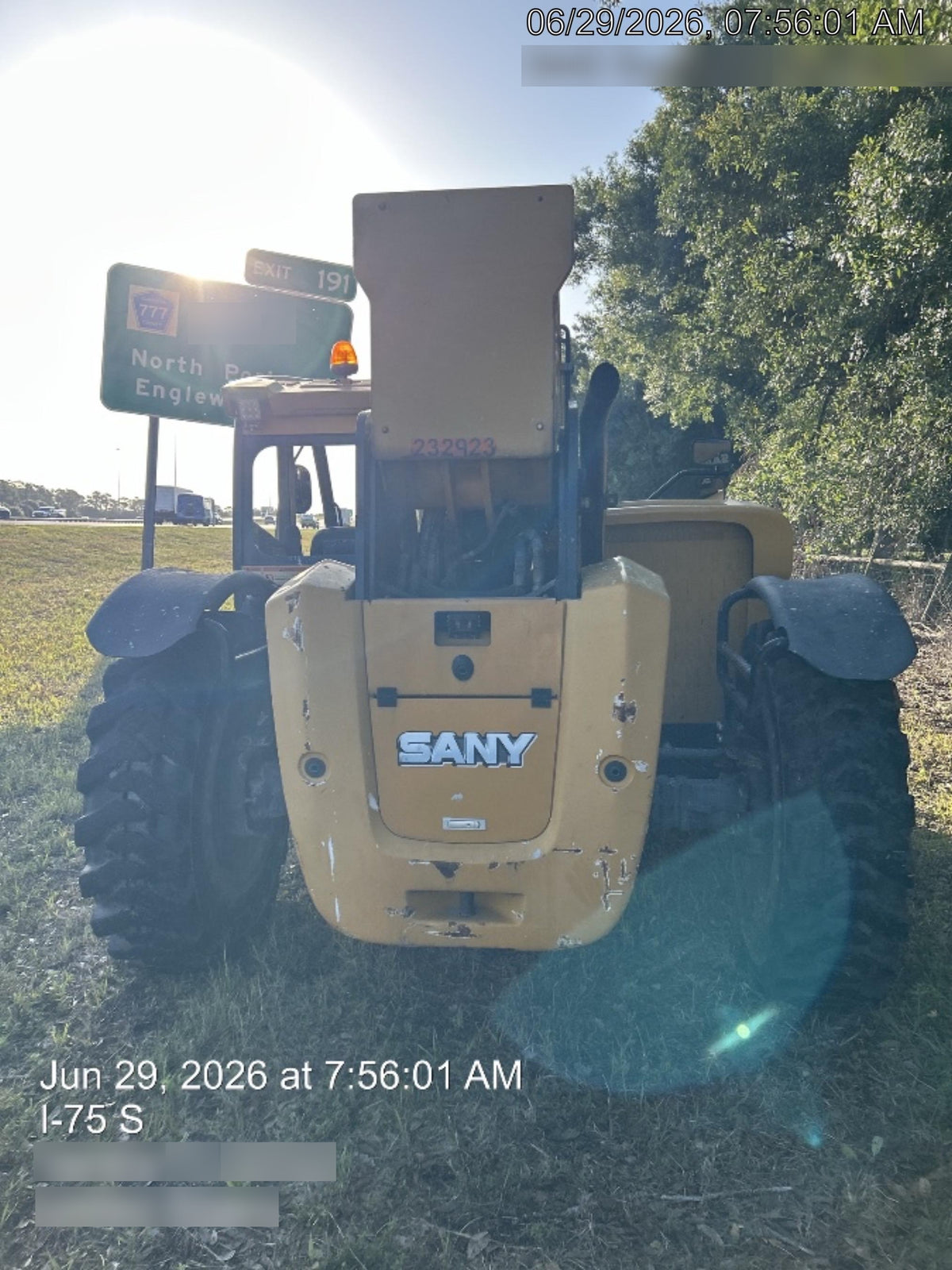 2022 SANY STH1056