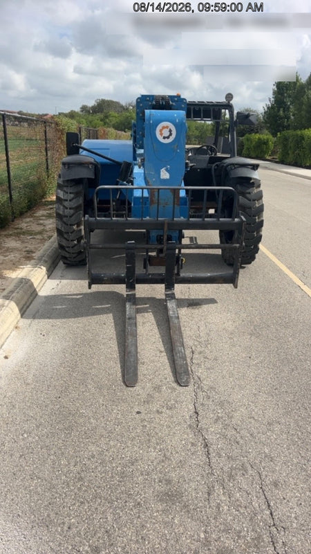 2017 GENIE GTH-844