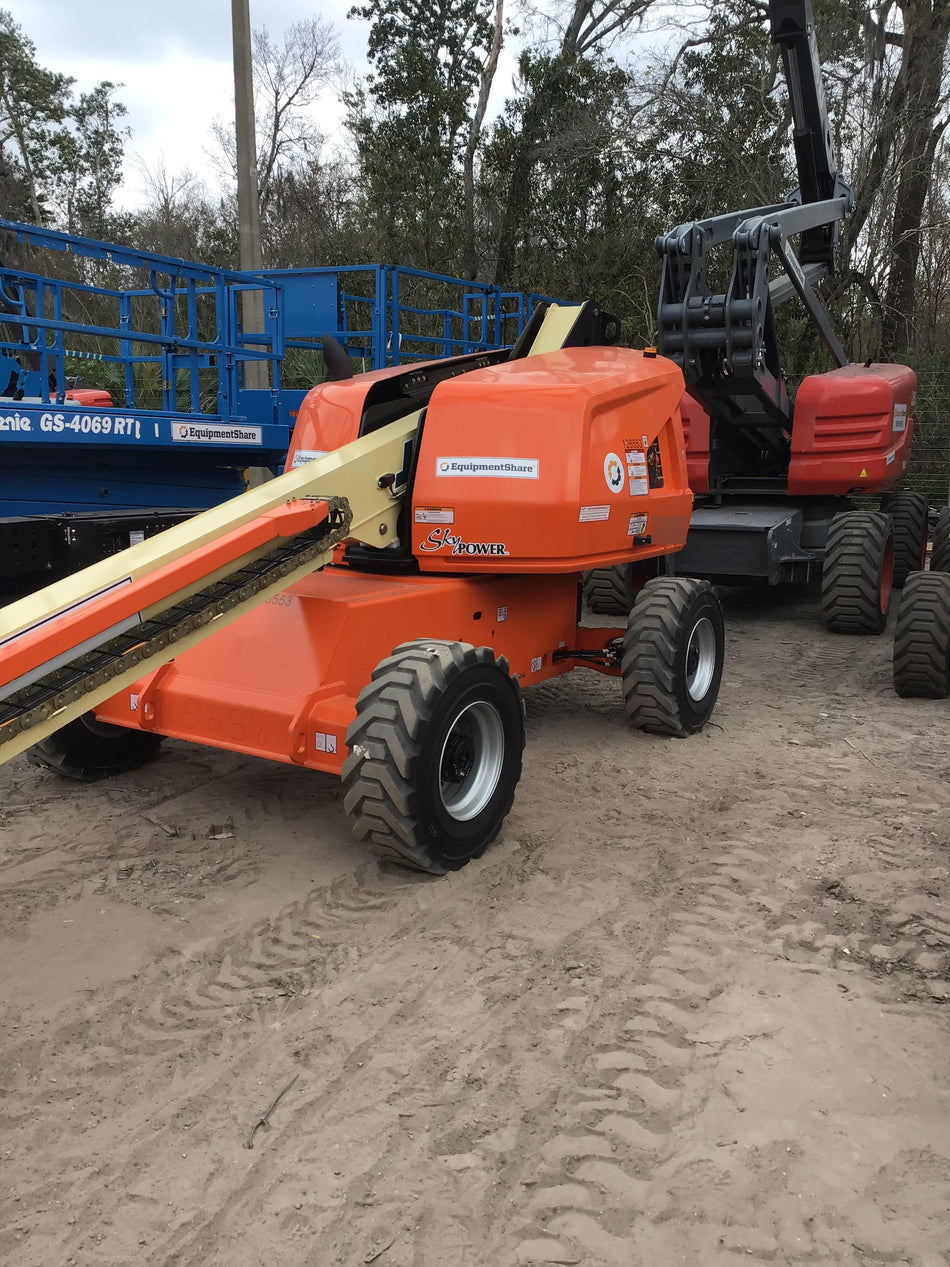 2021 JLG 400S