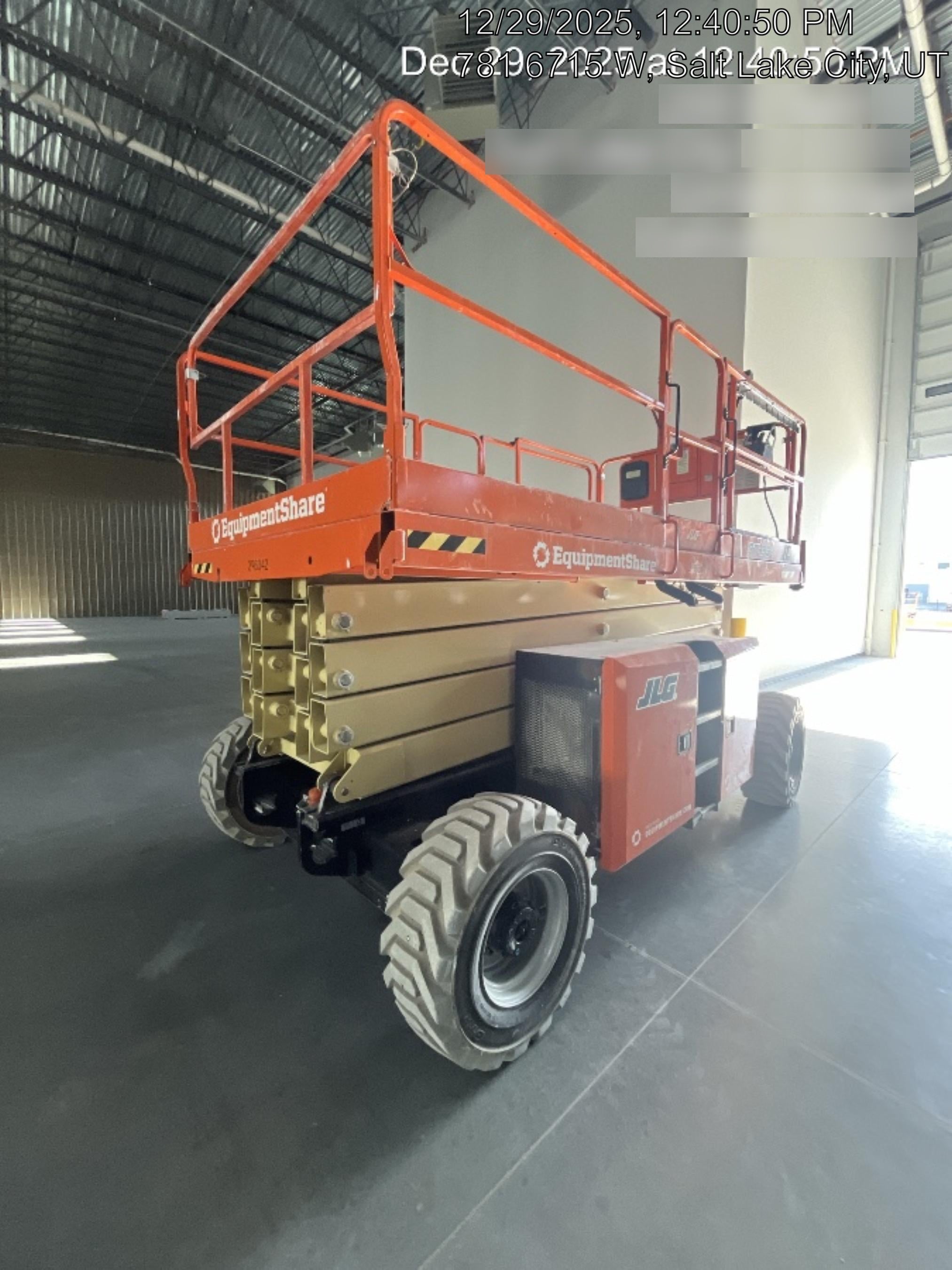 2023 JLG RT4394
