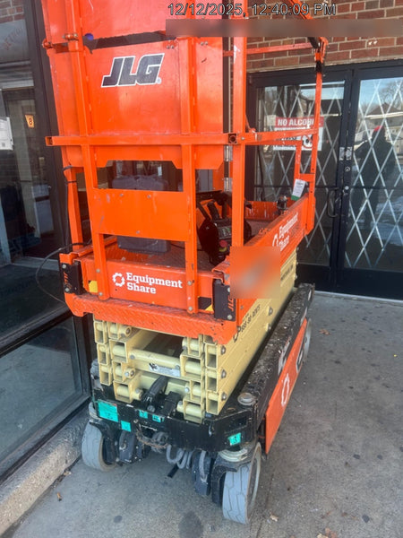 2022 JLG ES1932