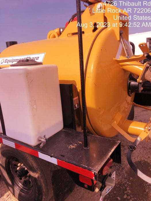 2021 Vac-Tron LP573XDT T4 Koehler Diesel Engine, 500 Gallon Debris Tank, x2 100 Gallon Water Tanks