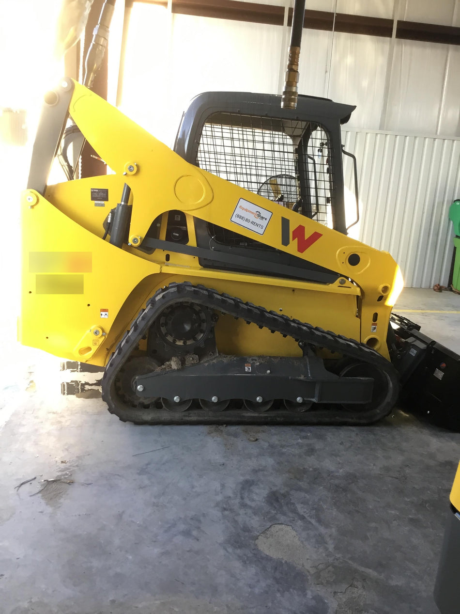 2018 Wacker Neuson ST31 ST31 8k Tracked Skid Loader, Canopy, 2 speed, Bucket Leveling , Selectable EH Controls, Variable speed fan, Cyclonic precleaner, 75" Bucket LP w/ smooth bolt on edge