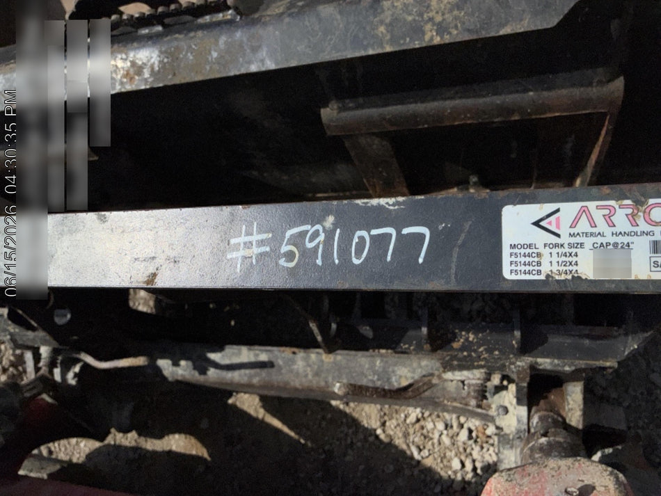 2025 ARROW MATERIAL HANDLING 48" Pallet Forks - Arrow