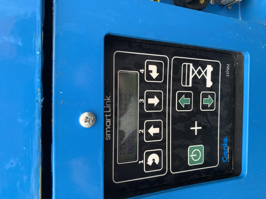 2019 Genie GS-3232 Folding rails with half height swing gate, 800 Amp Inverter