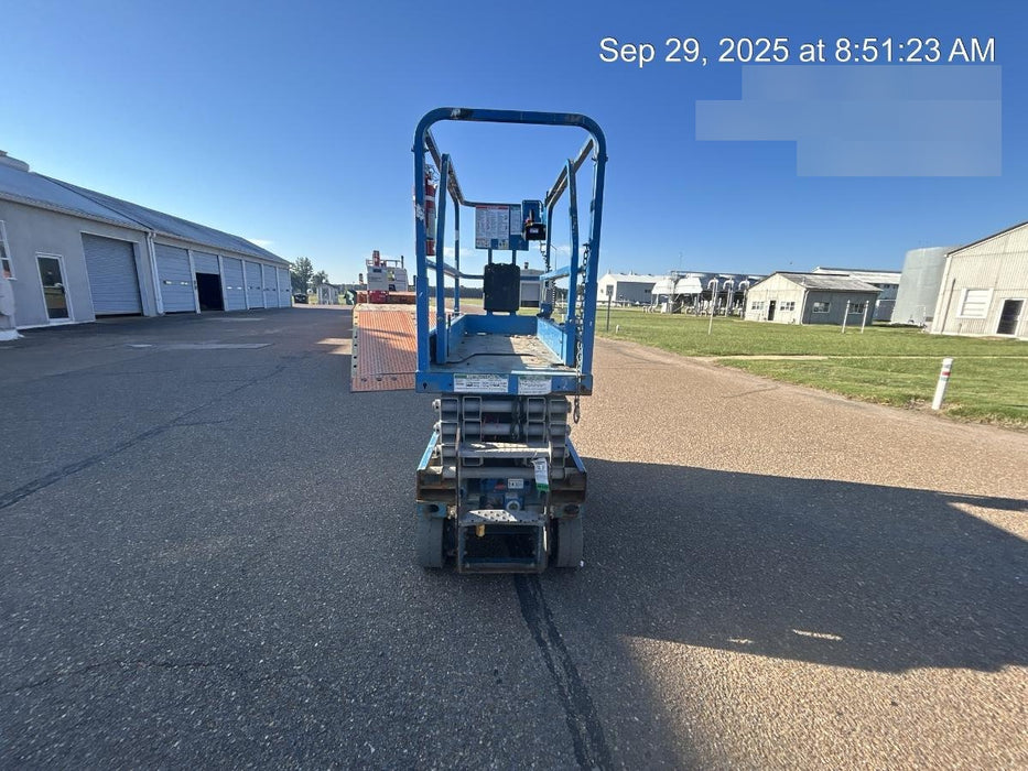 2019 Genie GS-1930 Fixed rails with chain Entry