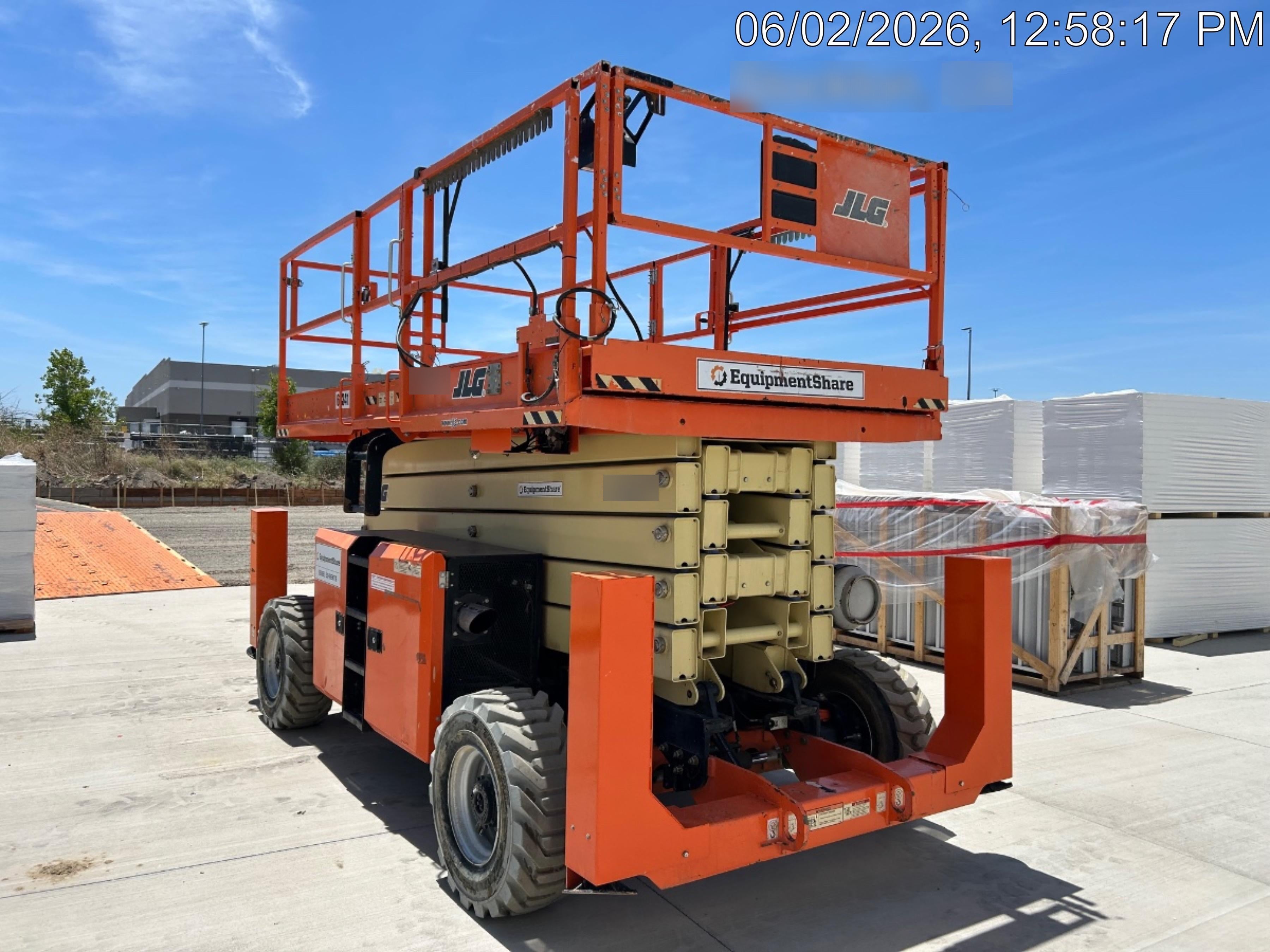 2020 JLG 530LRT