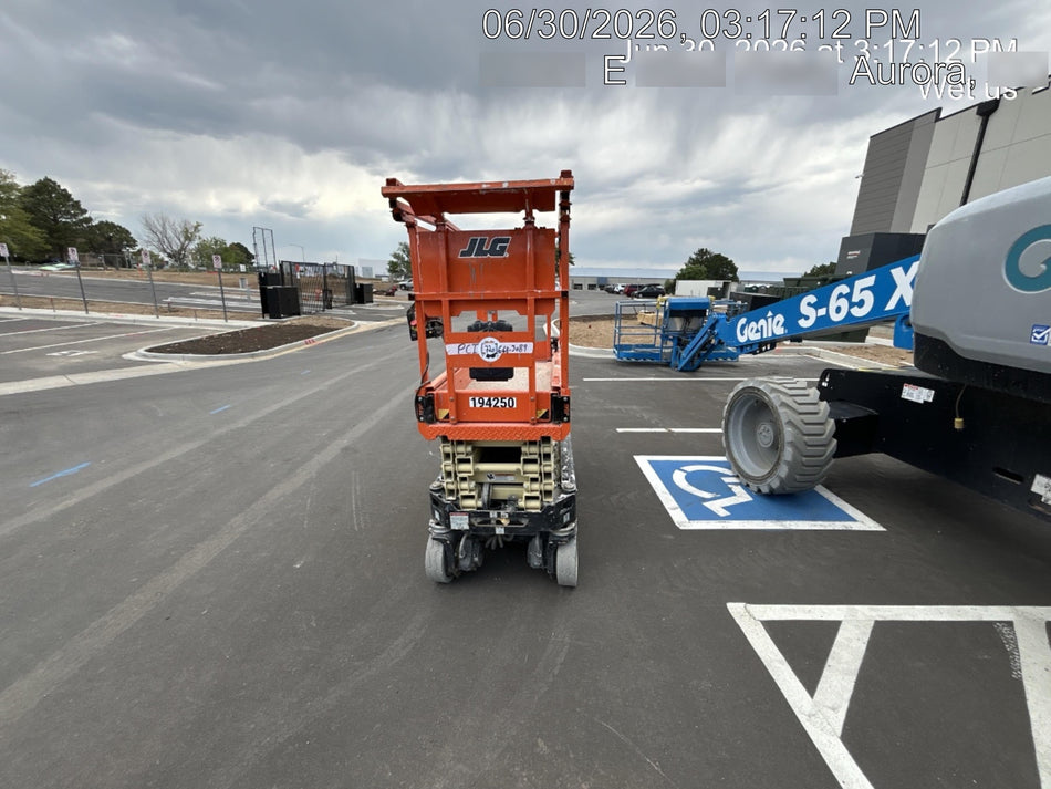 2021 JLG ES1932