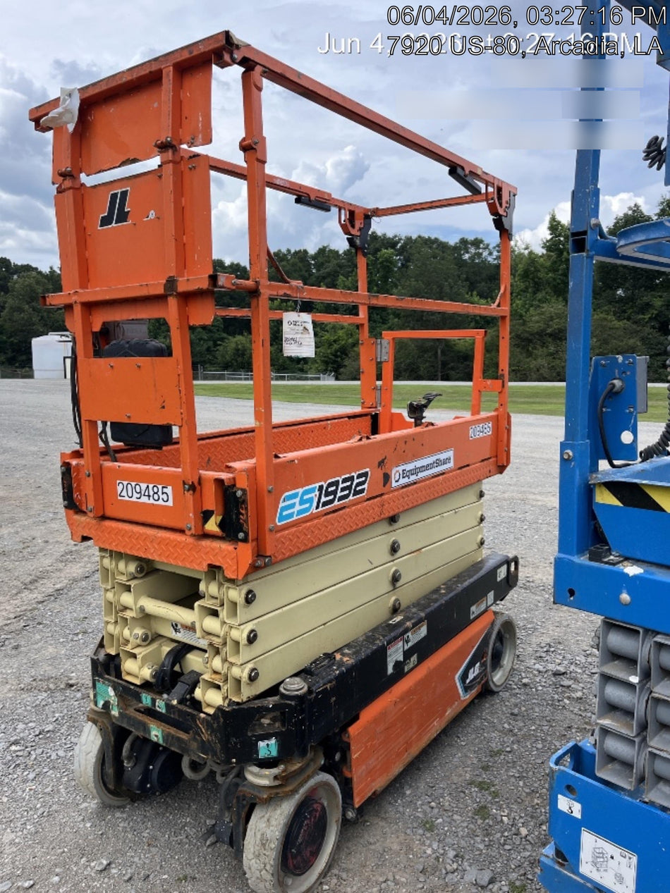 2022 JLG ES1932