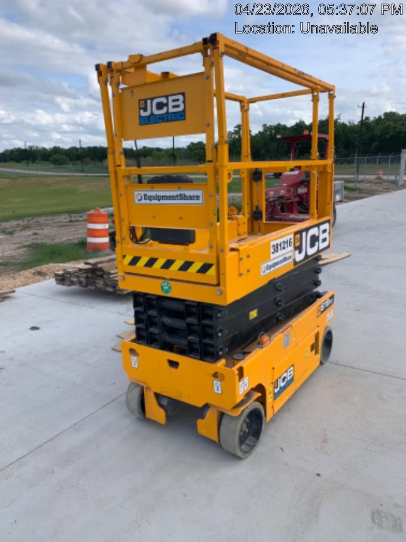 2024 JCB S1932E