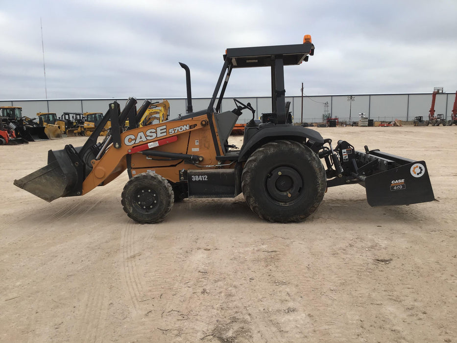 2019 CASE 570N EP