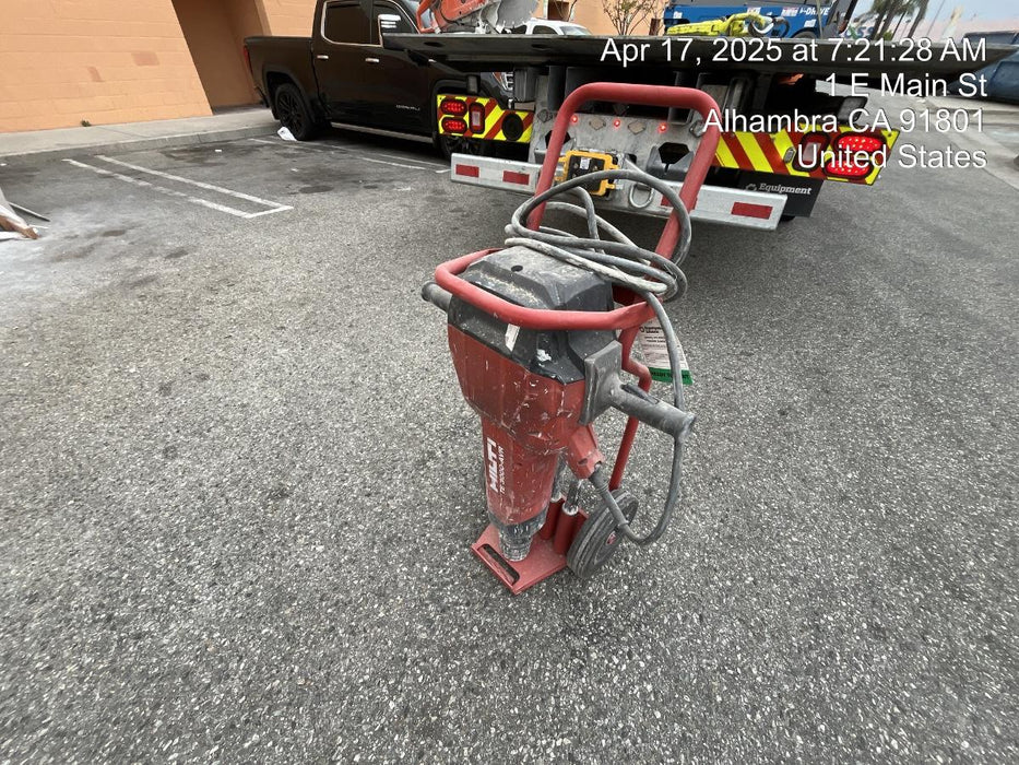 2023 HILTI TE 3000-AVR