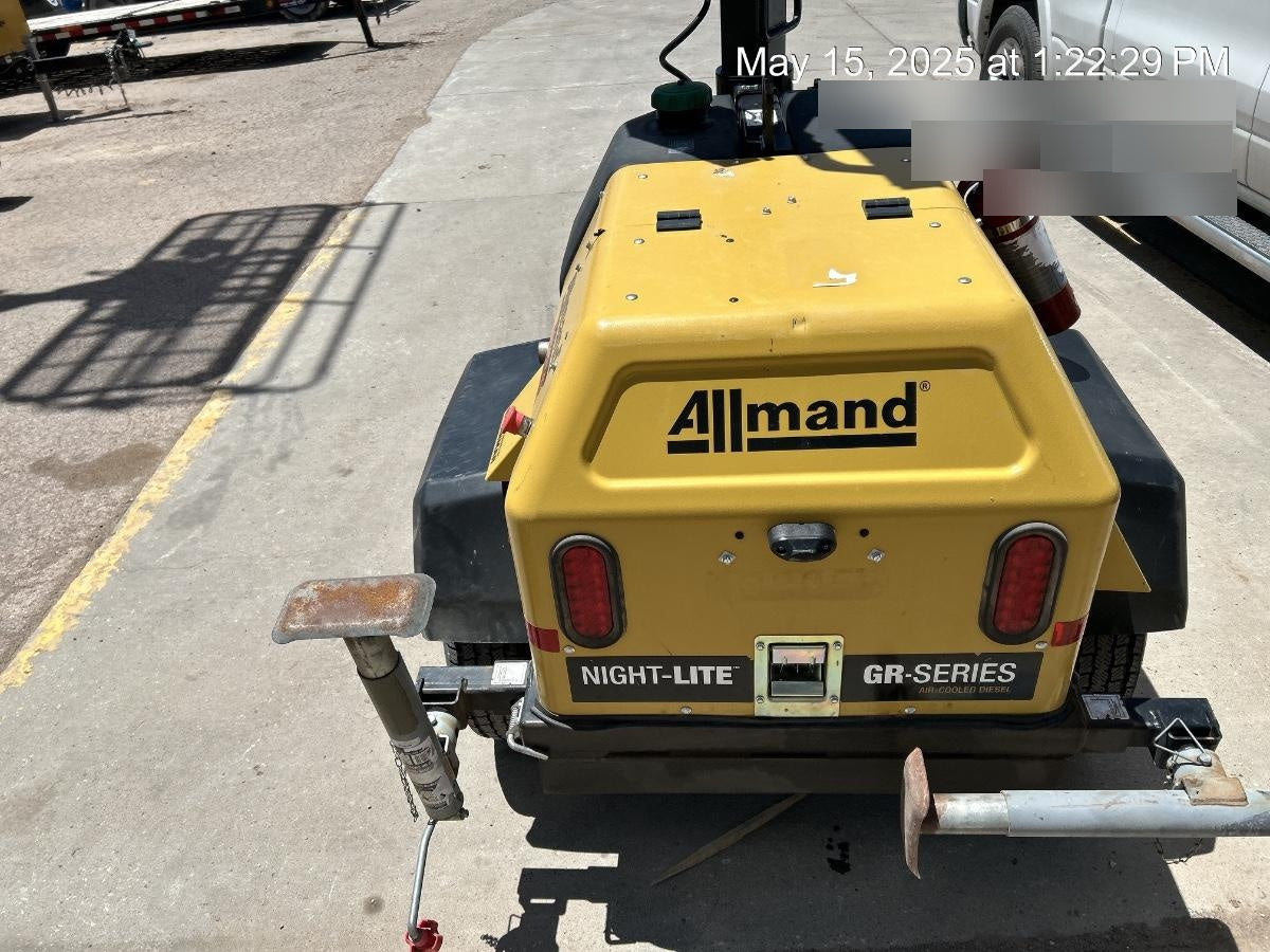 Allmand NLV3GR (4) LED Light Fixture 350W, 23' Vertical Mast, 3kW Prime, Towable, Deep Sea L401, Leveling Jacks, Yanmar T4F 5.8hp