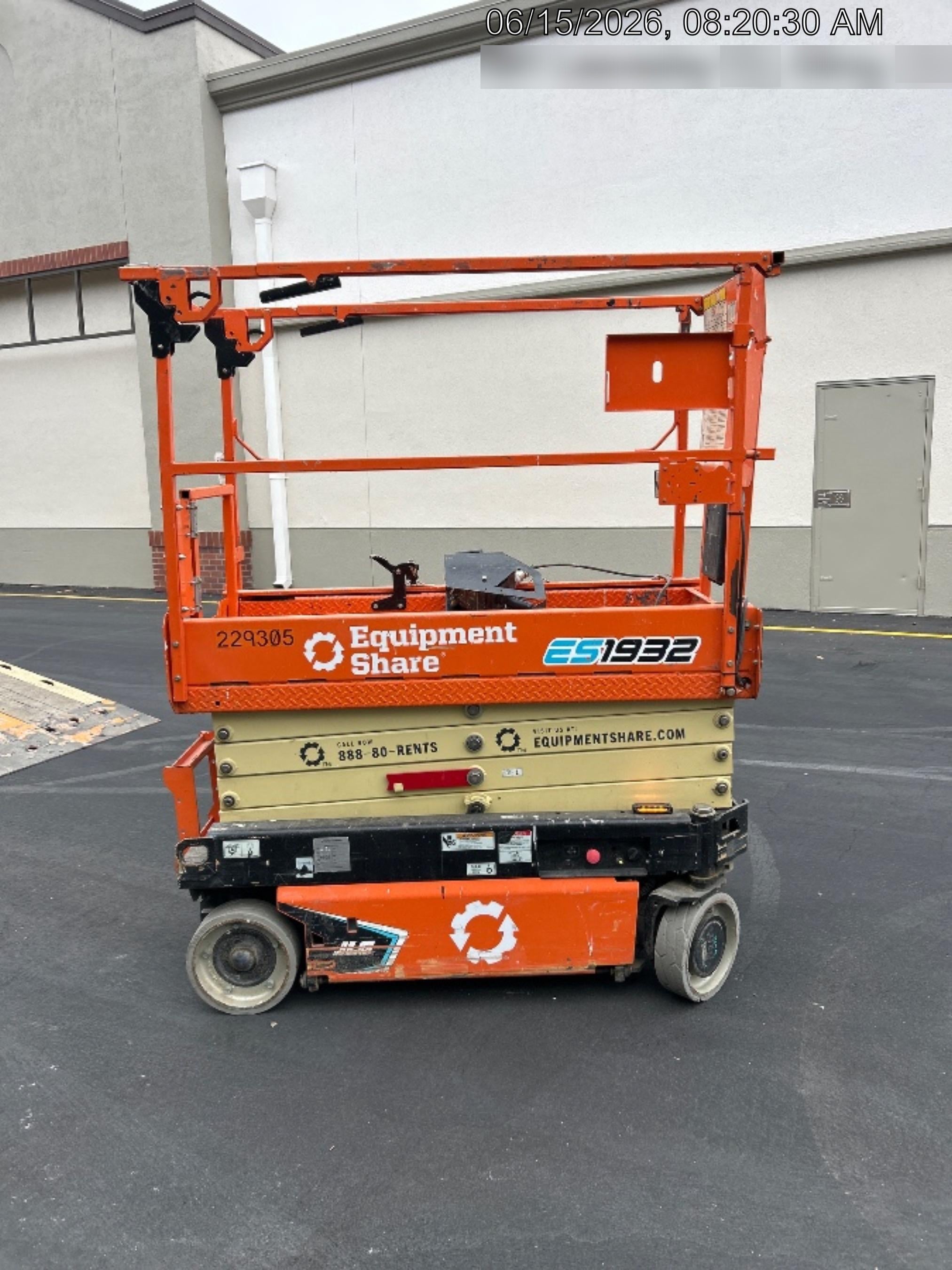 2022 JLG ES1932